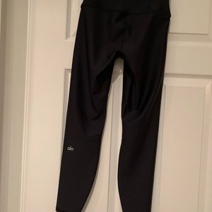 ALO YOGA black size small 7/8 high waist airlift leggings . Wore once